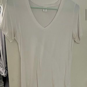 Old Navy White V Neck T